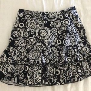 Black and White  ruffle skirt, size 8